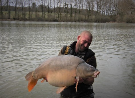 Tom and one pec at 61lb 8oz.